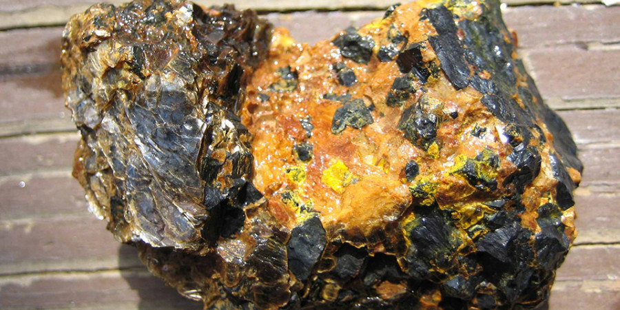 Изображение урановой руды